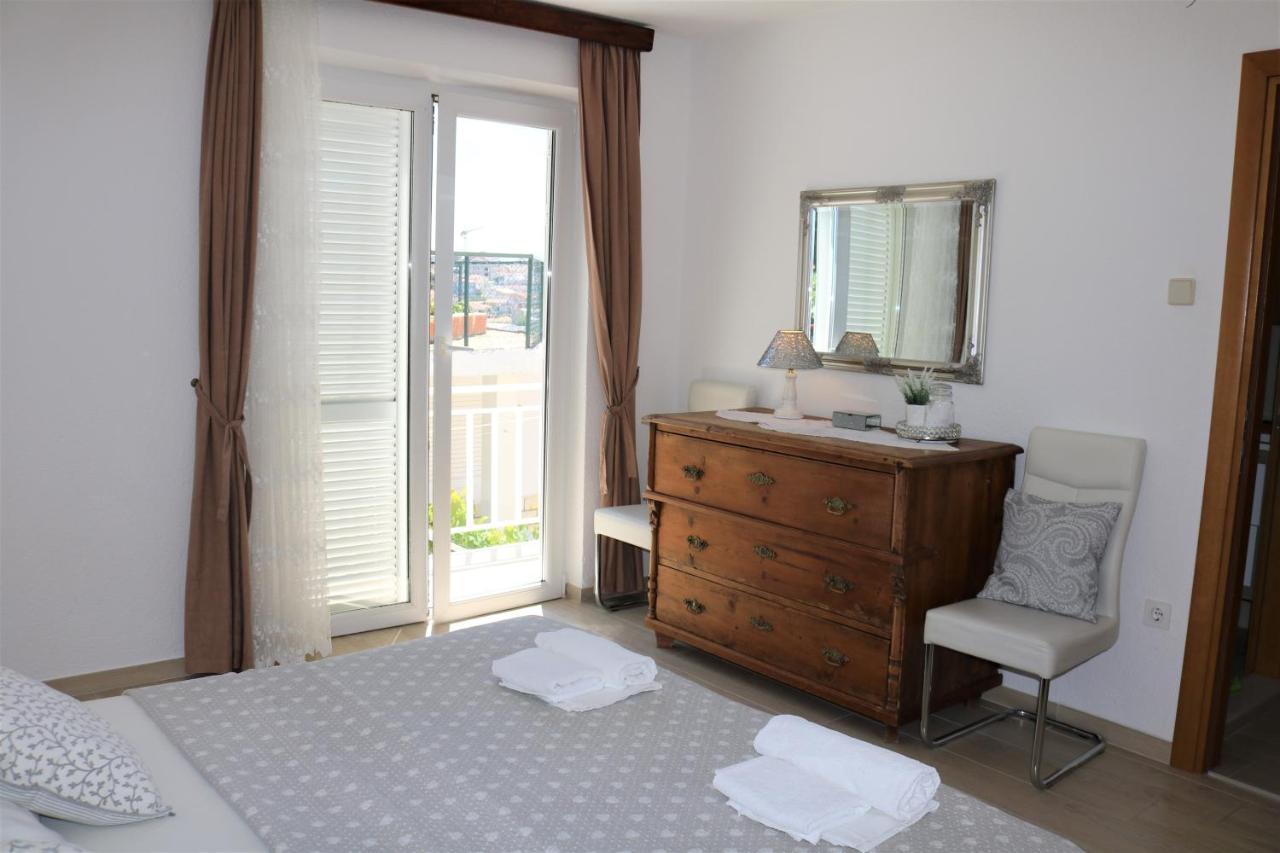 Apartment Irma Baska Voda