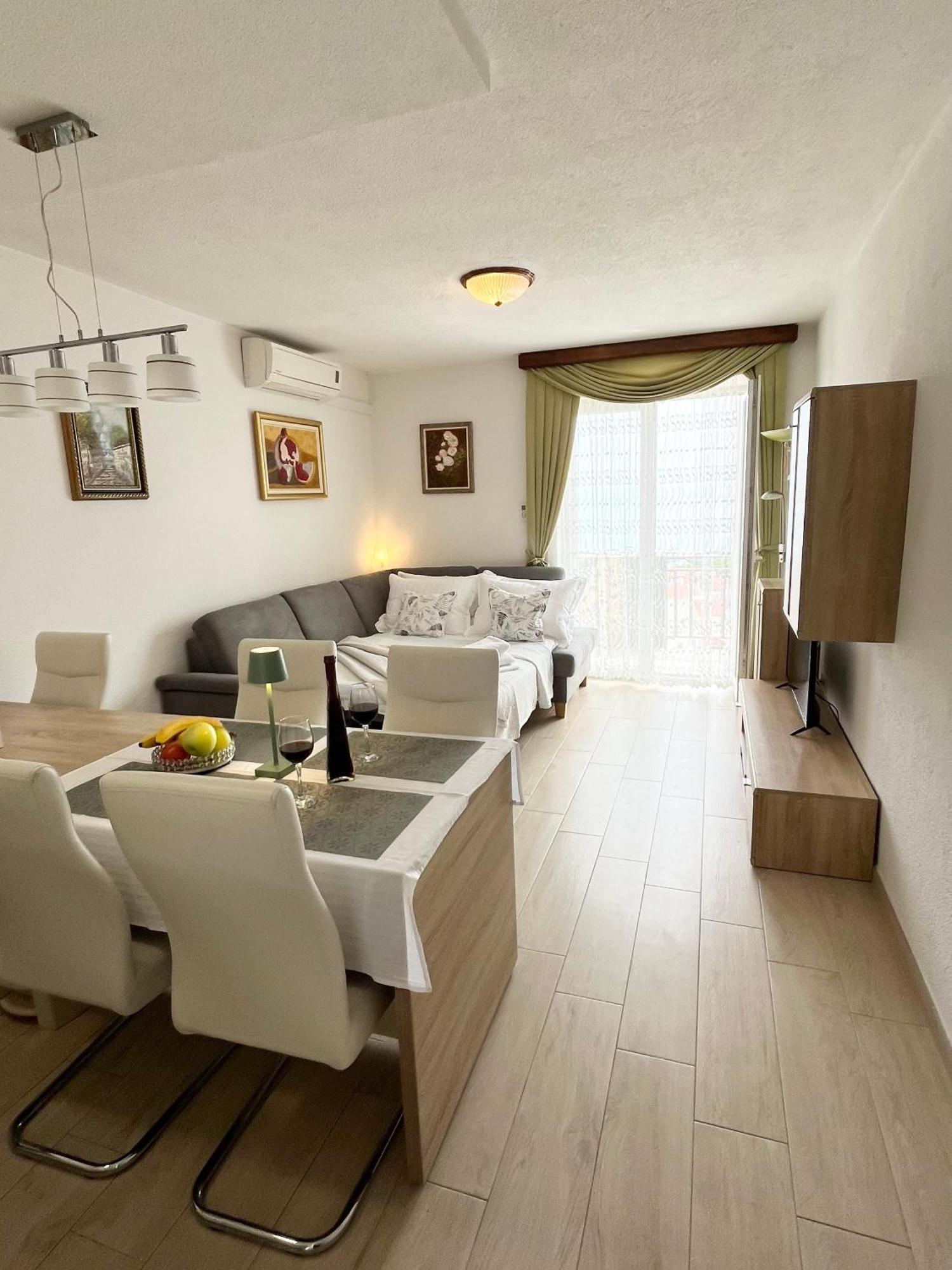 Irma Apartment *