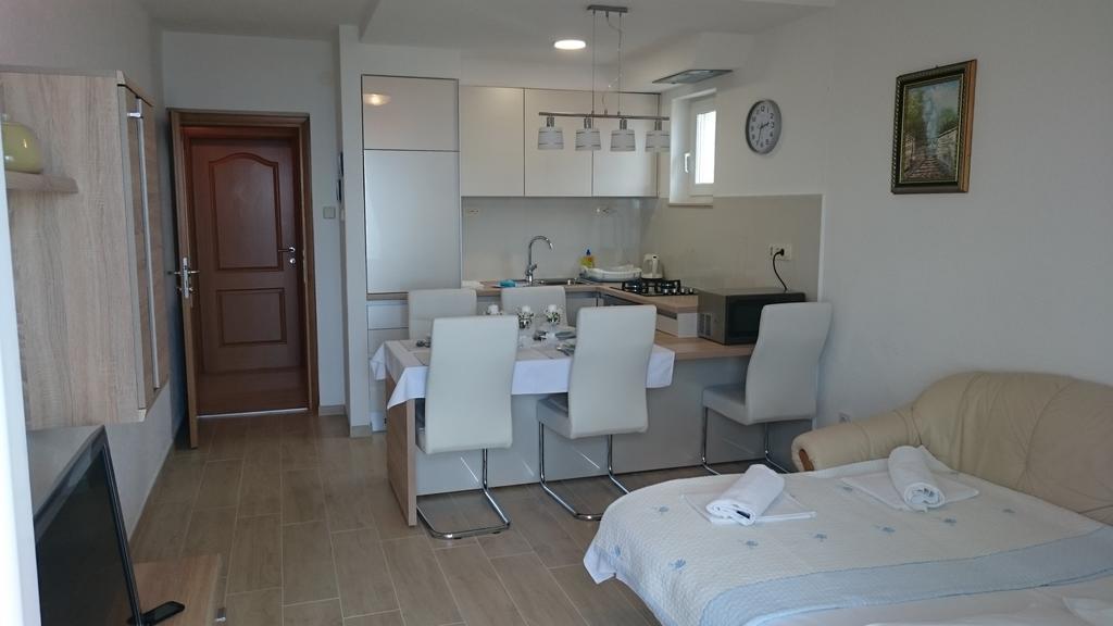 Irma Apartment *